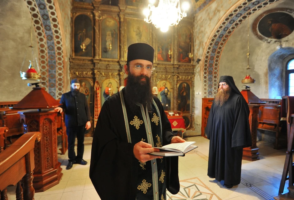 Iguman arhimandrit Ilarion u slobodno vreme bavi se umetničkom fotografijom
