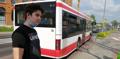 O włos od olbrzymiej tragedii w Piotrkowie Trybunalskim. Bohaterski 14-latek uratował kierowcę autobusu i innych pasażerów