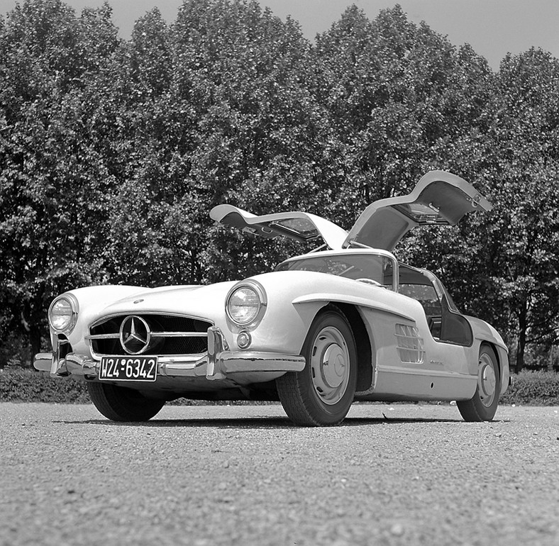 Mercedes 300SL – dodaje skrzydeł