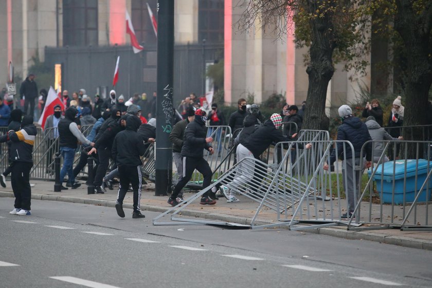 Dziennikarka "Newsweeka" pobita pałką na Marszu Niepodległości