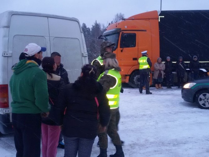 43 osoby w jednym busie