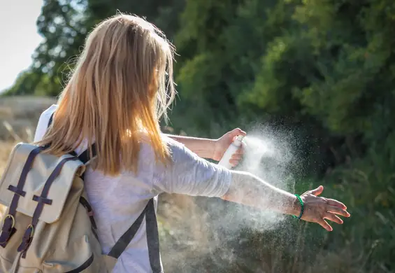 Urządzenia, którymi bezpiecznie wyciągniesz kleszcza i preparaty, które chronią cię przed ukąszeniem