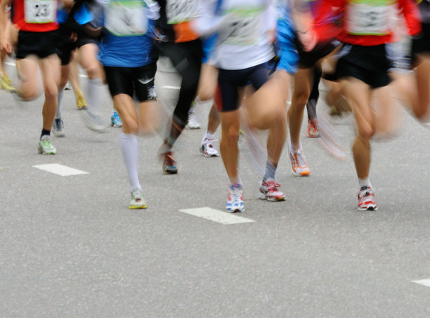 Tragedia podczas Maratonu Warszawskiego. Zmarł jeden z biegaczy