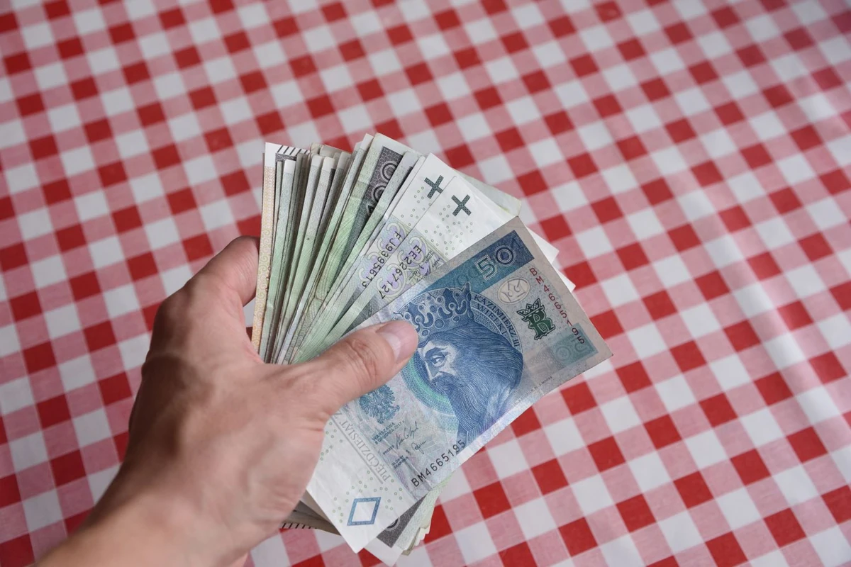 Masz 60 lat i 40 lat stażu pracy? Taką emeryturę z ZUS dostaniesz