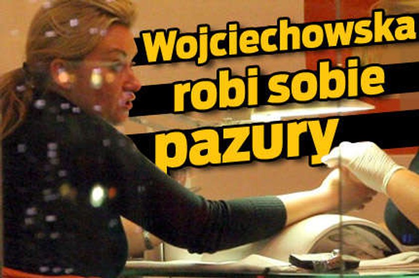 Wojciechowska robi sobie pazury