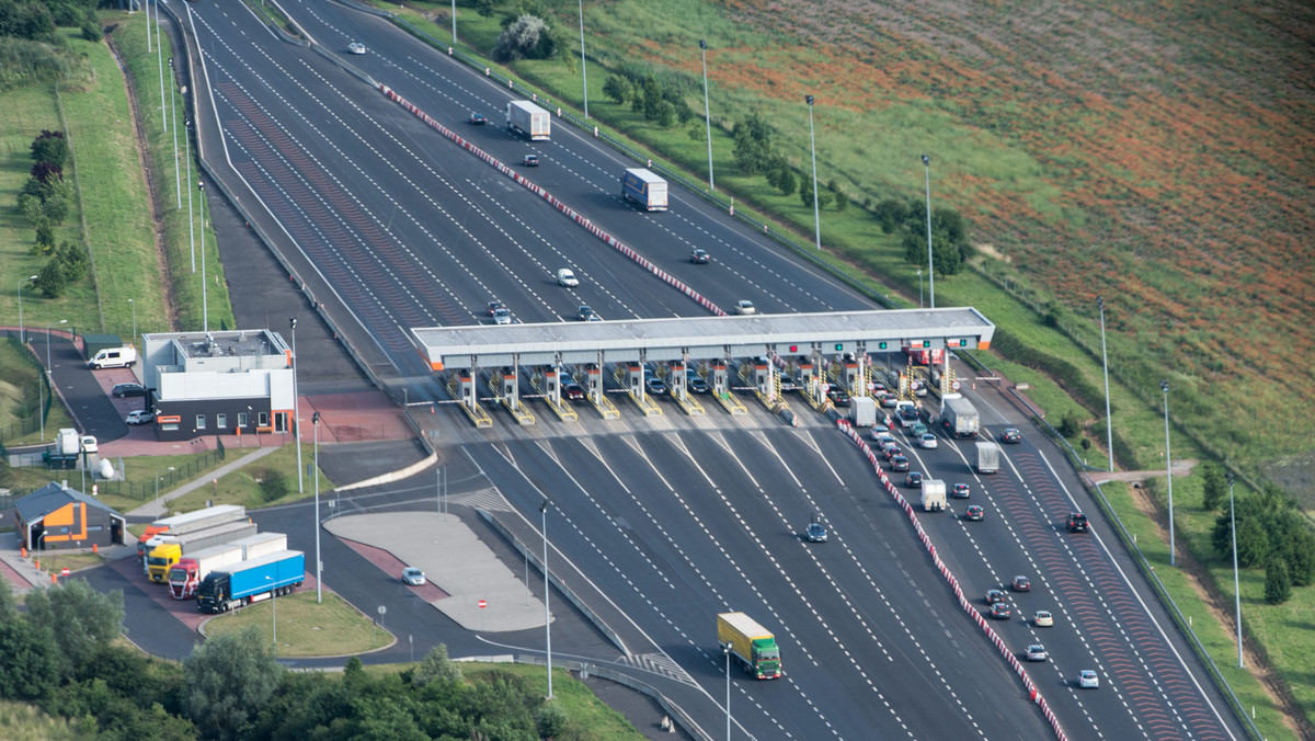 Wypadek na A4 między węzłem Bielany Wrocławskie a Karwianami