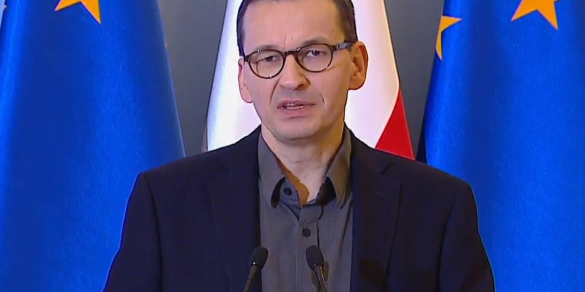 Premier Mateusz Morawiecki zapewnił, że przeznaczy środki z budżetu na pomoc dla przedsiębiorców dotkniętych obostrzeniami związanymi z pandemią koronawirusa. Na razie nie wiadomo jakie to środki i jakiego typu pomoc.