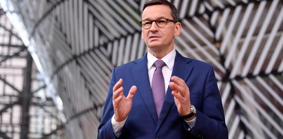 Morawiecki: Zaszczepię się, jeśli lekarz pozwoli. Ale nie obiecam, że zrobię to przed kamerami