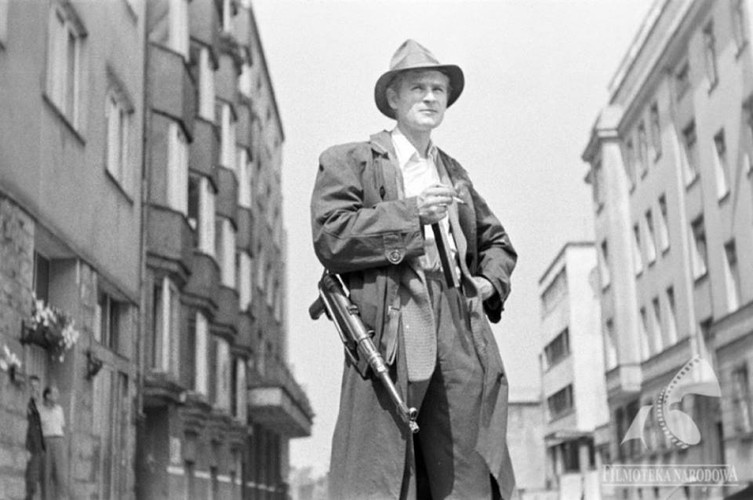 Stanisław Mikulski w filmie 'Zamach' (1958)