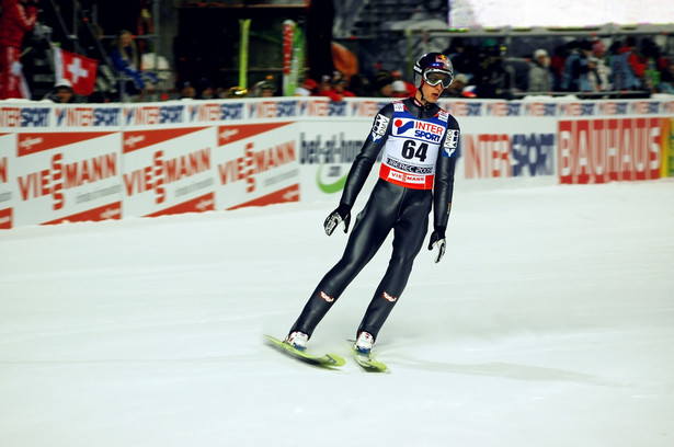 PŚ w skokach: Gregor Schlierenzauer uszkodził więzadło w kolanie