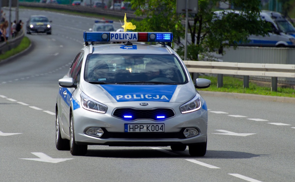 Niemowlę walczy o życie. Kierowca skody wjechał w wózek na przejściu dla pieszych