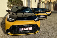 Nowa Toyota znika w ciemno. Jest ładna, szybka i spala 3,9 l na 100 km. Ile kosztuje?