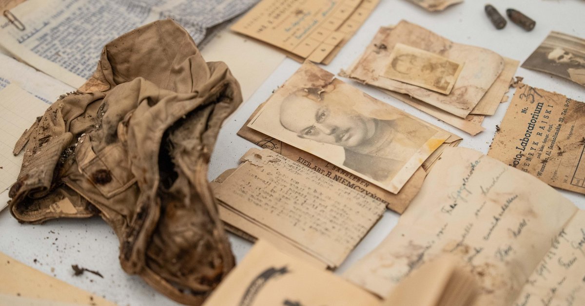 WWII Documents Found Hidden in Warsaw Building – “Exceptional Historical Value”