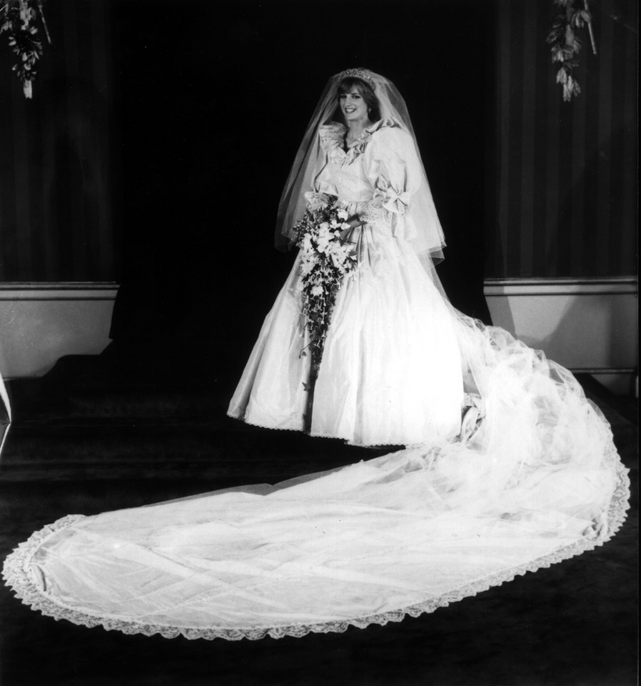 Diana Spencer i książę Karol pobrali się 40 lat temu