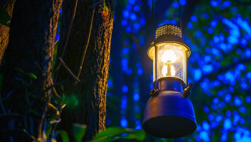 Beliebte Campingleuchten mit Akku im Vergleich