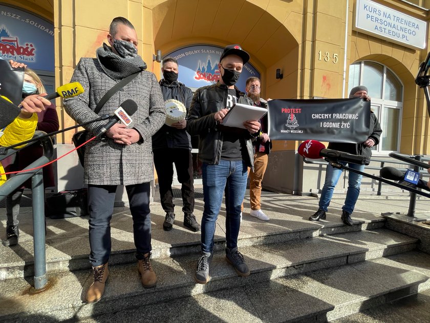 Protest wrocławskiej branży ślubnej