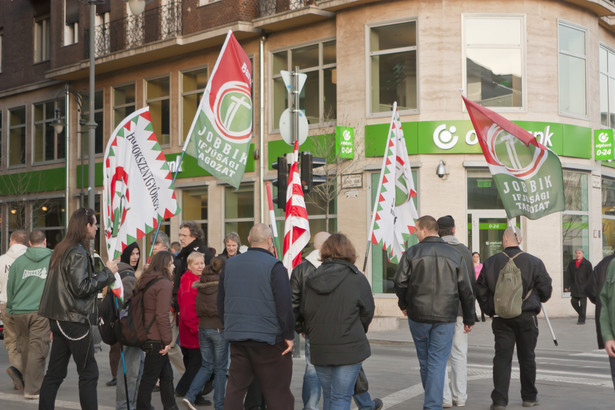 Jobbik przestanie istnieć? Największa partia opozycyjna na Węgrzech pod finansowym ostrzałem