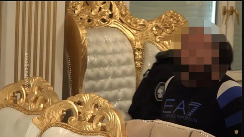 Policija upala u stan osumnjičenog za pranje novca, a ono sve u pozlati