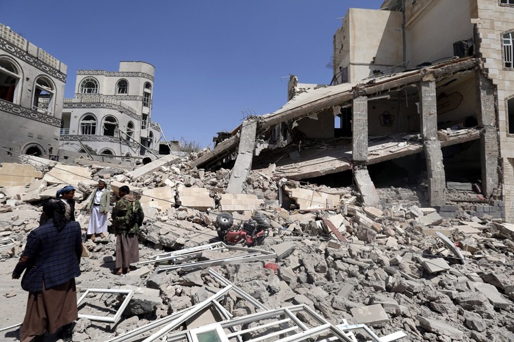 JEMEN. Naloty na zbuntowane miasto Sana