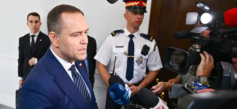 Kompetencje prezydenta. Co wg Konstytucji RP prezydent może, a czego nie? Co z ustawami?