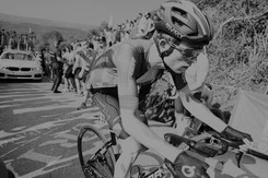 Tragedia podczas wyścigu kolarskiego. 26-letni Gino Mader nie żyje