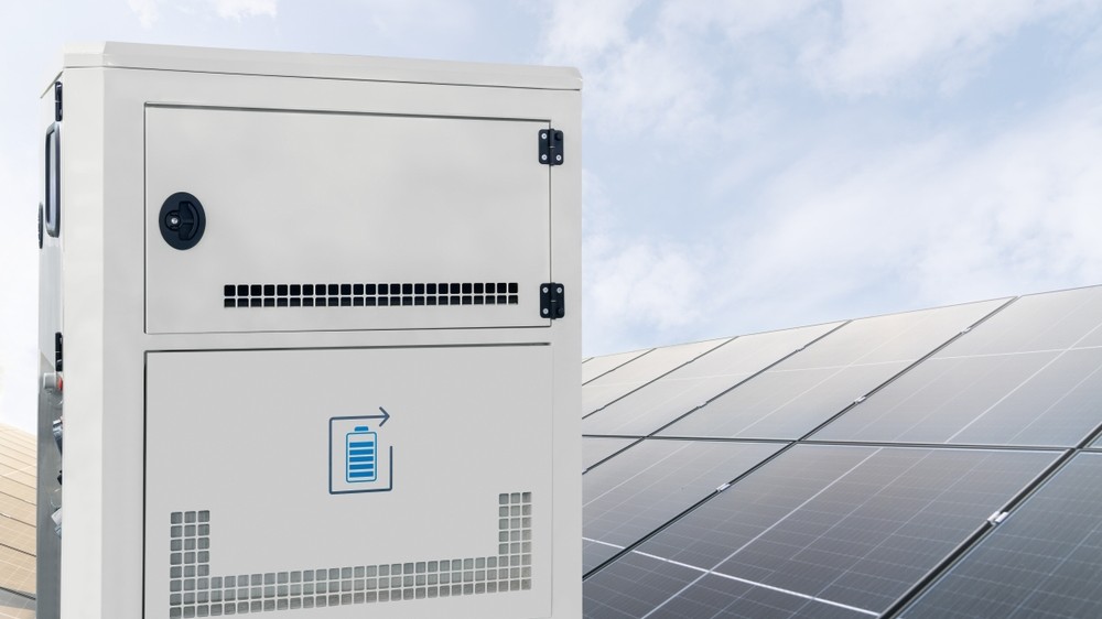 De la panouri la invertor și baterie: ce trebuie să conțină un sistem fotovoltaic complet