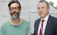 Szymon Majewski śmieje się z Jacka Kurskiego