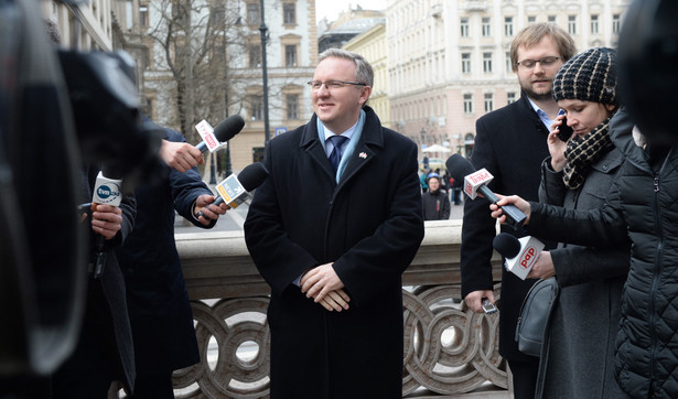 Sekretarz stanu w KPRP Krzysztof Szczerski podczas konferencji prasowej w Budapeszcie.