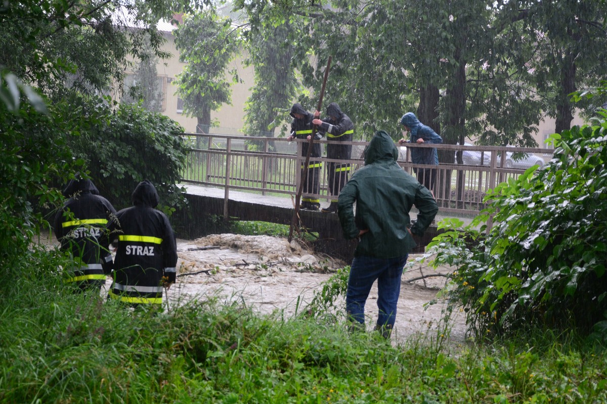 Pomoc dla poszkodowanych po burzach. Pierwsze środki już rozdysponowane