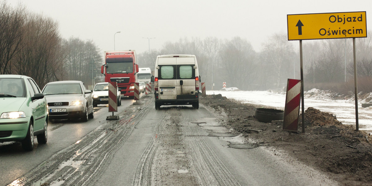 Dziury na DK 1 w Tychach.