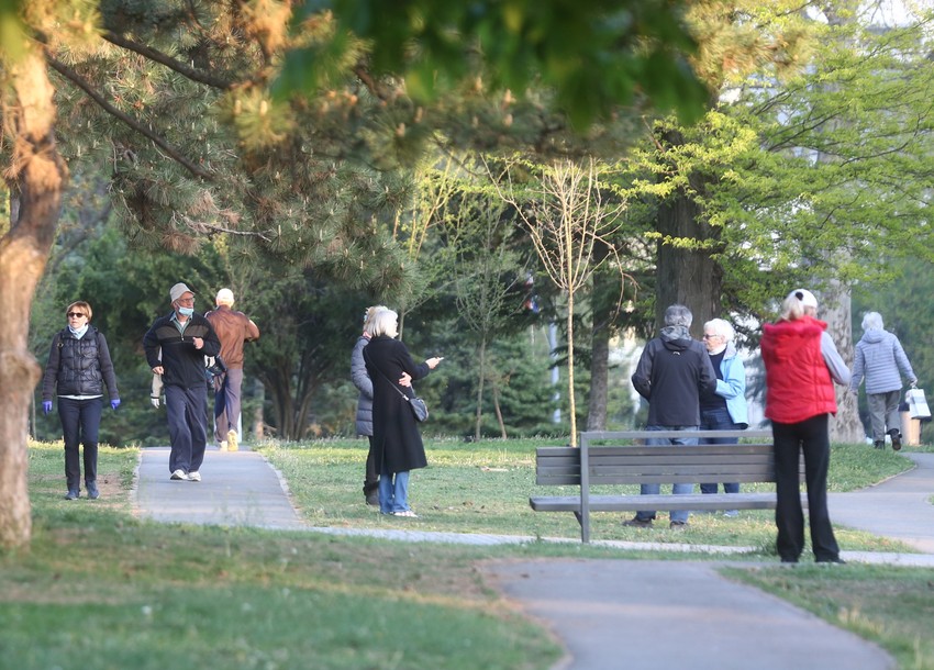Popuštanjem mera omogućena im je svakodnevna šetnja u trajanju od sat vremena