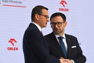 Premier Mateusz Morawiecki i prezes Orlenu Daniel Obajtek