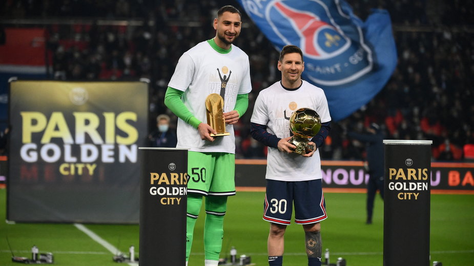 Gianluigi Donnarumma i Lionel Messi zaprezentowali kibicom efektowne trofea