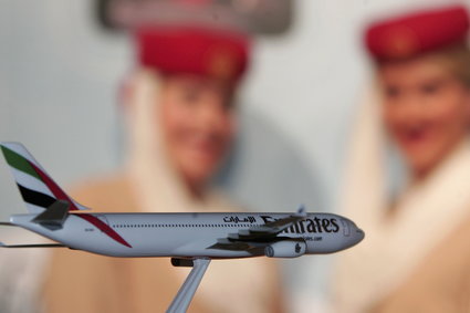 Emirates musi zmienić pilotów i stewardessy na trasach do USA. To skutek dekretu Trumpa