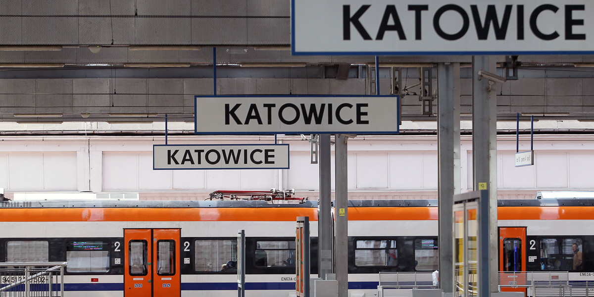 Ostrzelano pociąg pomiędzy stacjami Katowice-Załęże a Katowicami. Zdjęcie ilustracyjne. 