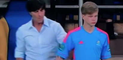 Joachim Loew robi robi dowcipy podczas meczu