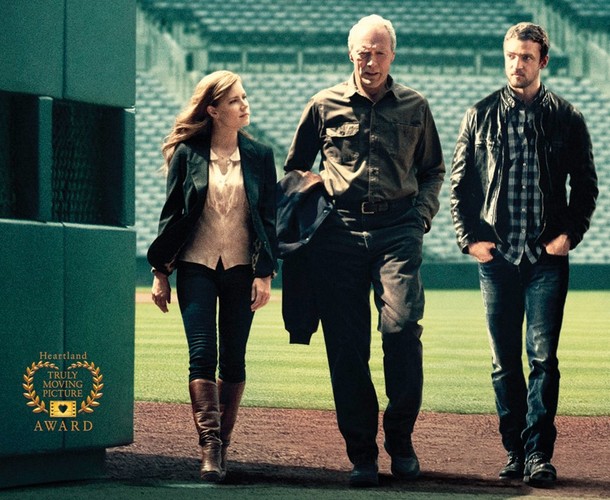 U boku Clinta Eastwooda, w ramionach Amy Adams