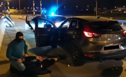 Żołnierz kradł samochody w Niemczech i sprzedawał w Polsce. Policja wyciągnęła go z Mazdy