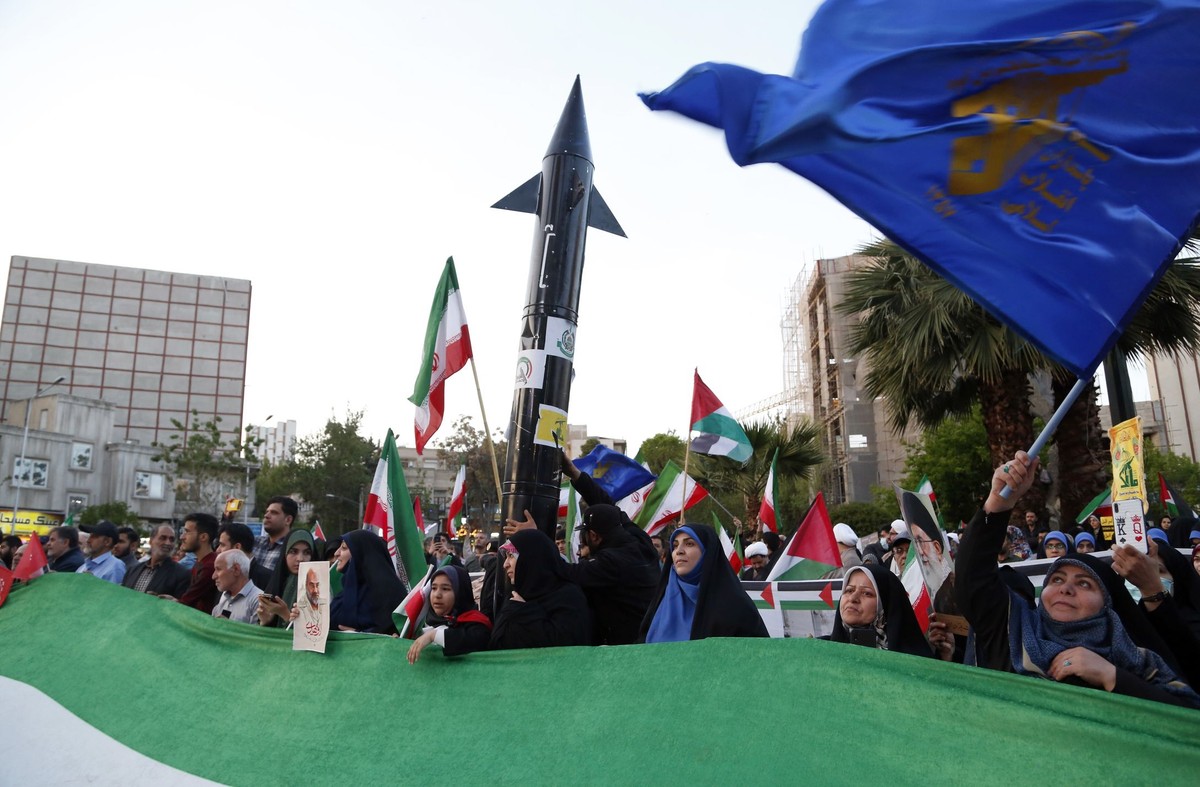 Iran świętuje atak na Izrael