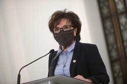 Janina Ochojska skrytykowała rząd. Odpowiedziała jej Elżbieta Witek