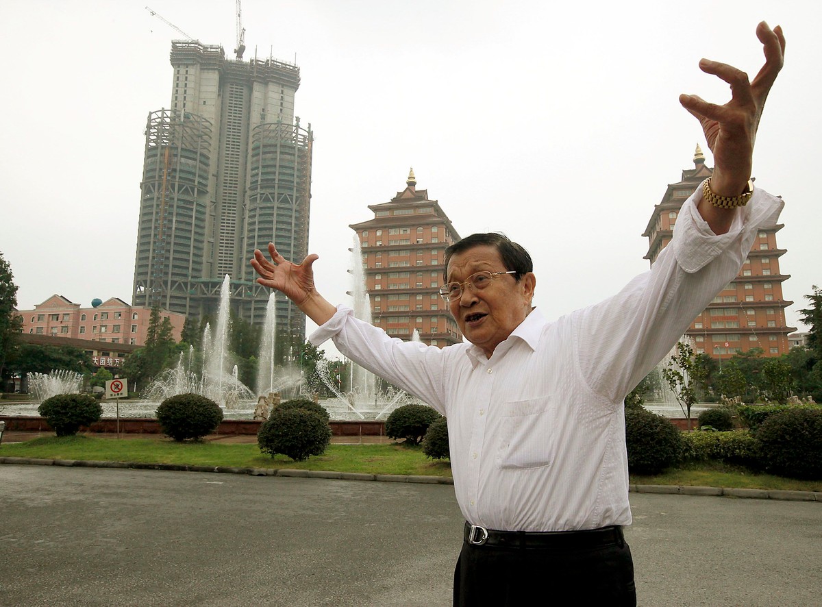 Wioska Huaxi i jej burmistrz Wu Renbao