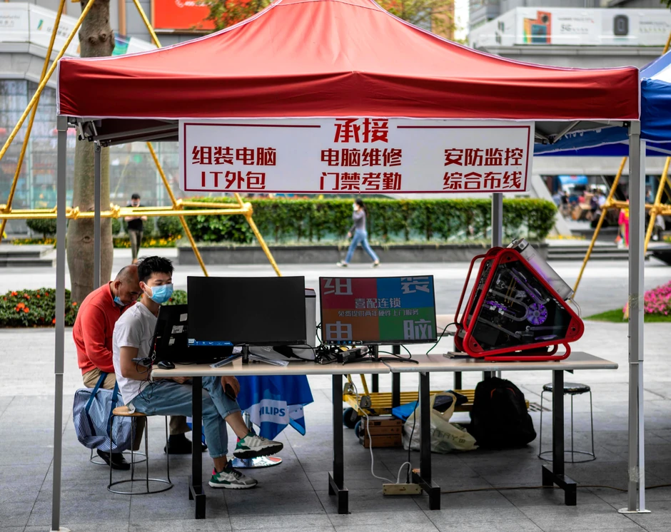 Život se polako vraća na kineske ulice - Šenžen