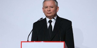 Kaczyński goni Komorowskiego!