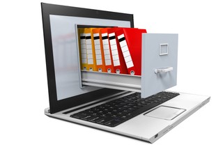 Sądy zaczynają przechodzić na elektroniczne akta