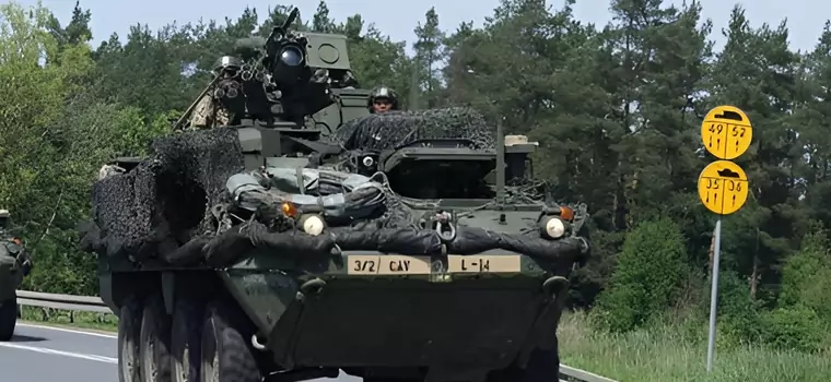Od rana wojskowe pojazdy pojawiają się w całej Polsce. Przy drogach już stoją nowe znaki