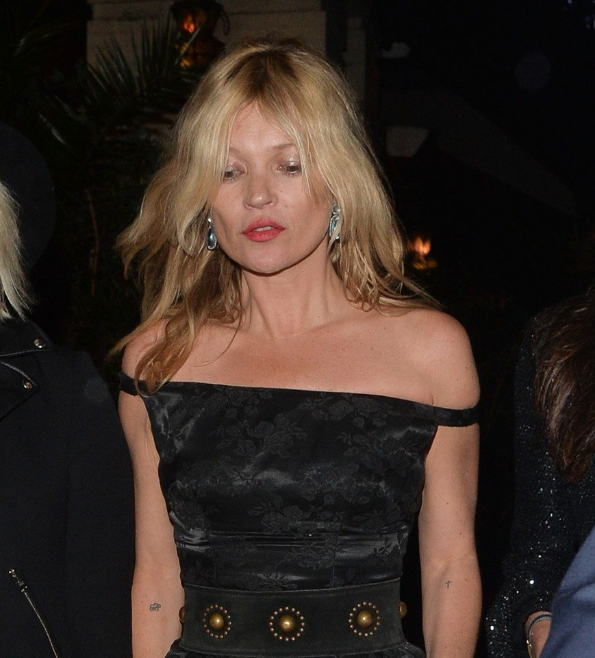 Zmęczona Kate Moss na urodzinach Sadie Frost