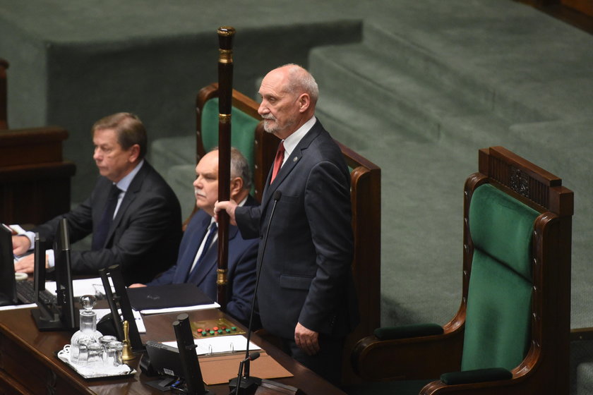 Pierwsze posiedzenie Sejmu. Przemówienie Antoniego Macierewicza