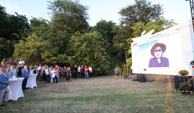 Novi Sad Joko Ono, foto Tanjug, Vlada RS