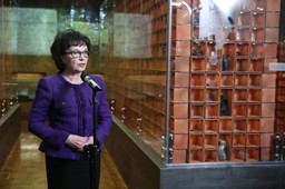 Marszałek zarządza głosowanie, opozycja kręci nosem na wskazany termin