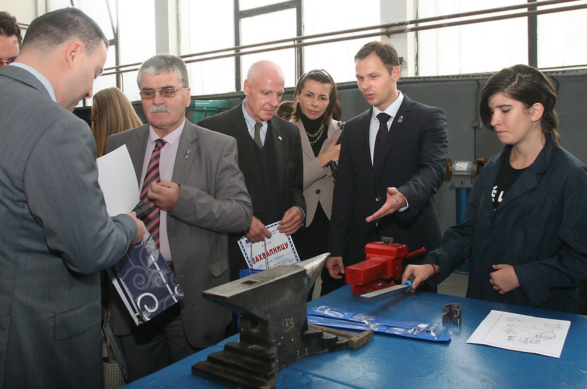 Tehničku školu je danas obišao i nemački ambasador Hajnc Vilhelm